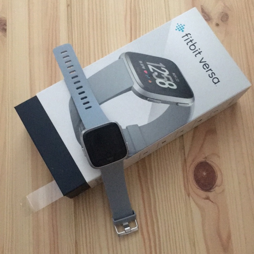 Fitbit Versa Grey